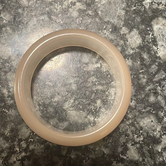 Vintage Lucite pearlescent bracelet - Picture 3 of 4